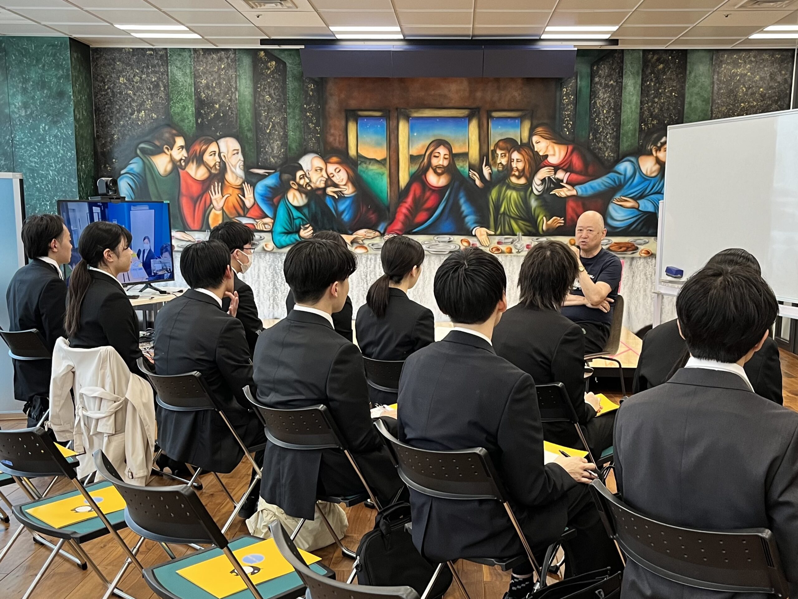 2024年4月11日（木）、福岡本社にて2025年の新卒学生に向けてメディアファイブ株式会社の会社説明会を行いました。